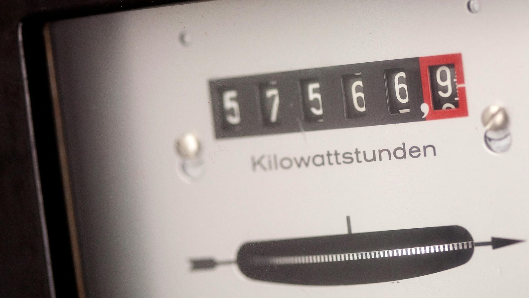 Wie Lange Reicht Eine Kilowattstunde Strom Im Haushalt