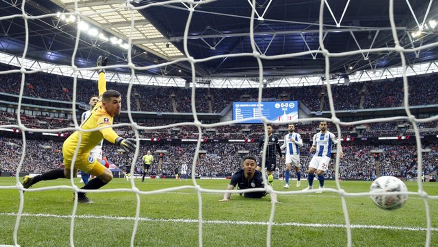 Gegen Brighton Hove Albion Man City Steht Nach Sieg Im Finale Des FA