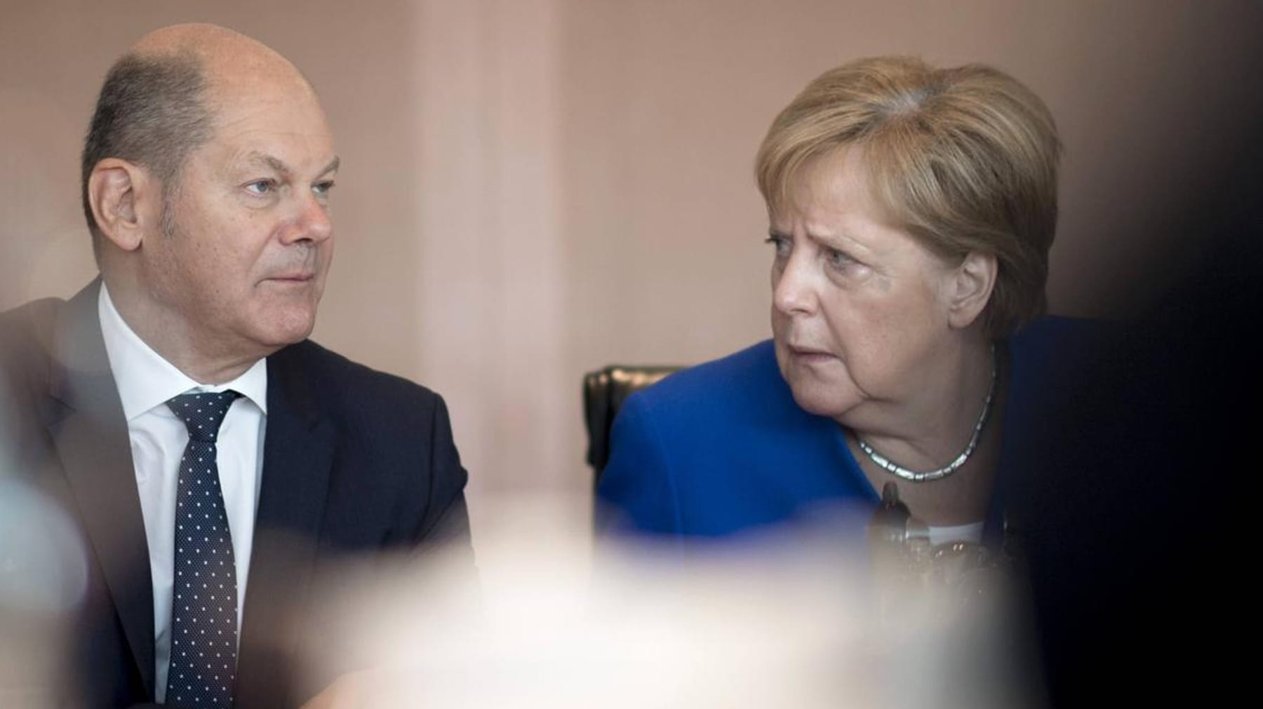 Olaf Scholz holt sich immer noch regelmäßig Rat von Merkel