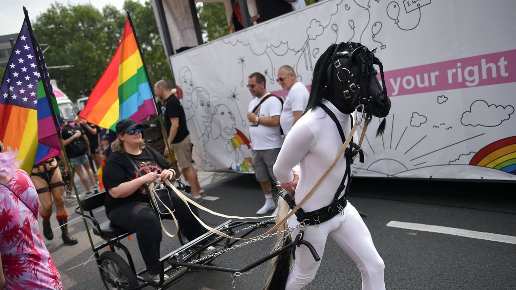 Hunderttausende Beim Christopher Street Day Umzug In K Ln