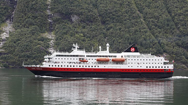 Kreuzfahrtschiff MS Kong Harald In Norwegen Auf Grund Gelaufen