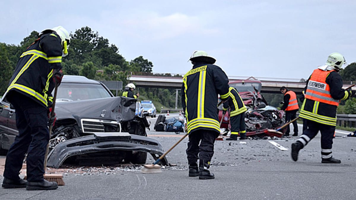 Unfallstatistik Deutlich Mehr Verkehrstote Auf Autobahnen