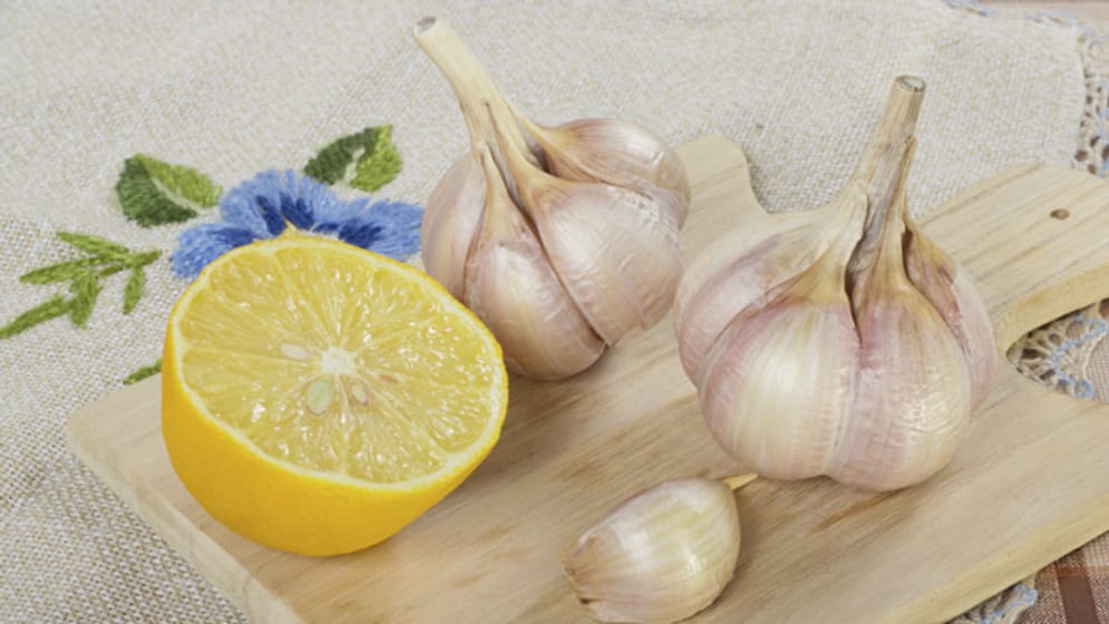 Knoblauch Zitronen Kur als natürliches Heilmittel