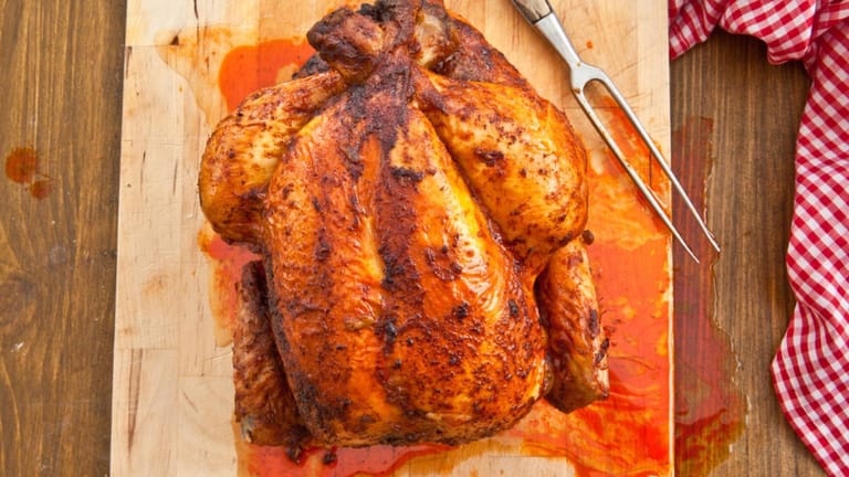 Hähnchen grillen im Backofen Außen knusprig innen zart