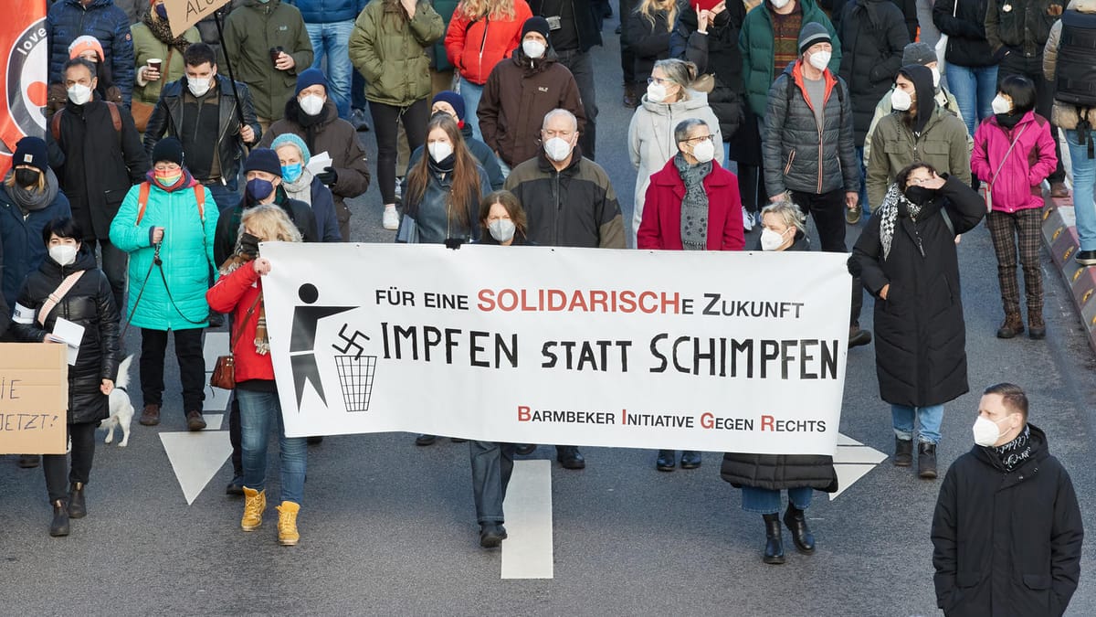 Hamburg Demo Gegen Corona Leugner Und Impfgegner