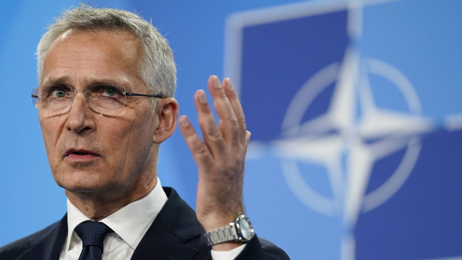 Stoltenberg warnt China vor Waffenlieferungen