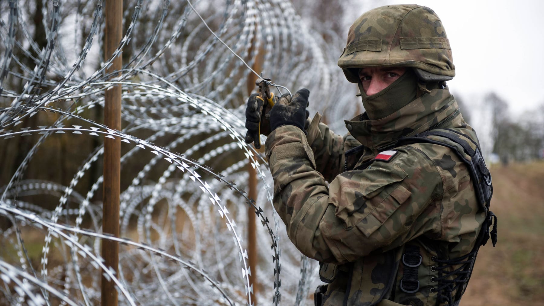 Polen Soldat Stirbt Nach Messerangriff An Grenze Zu Belarus