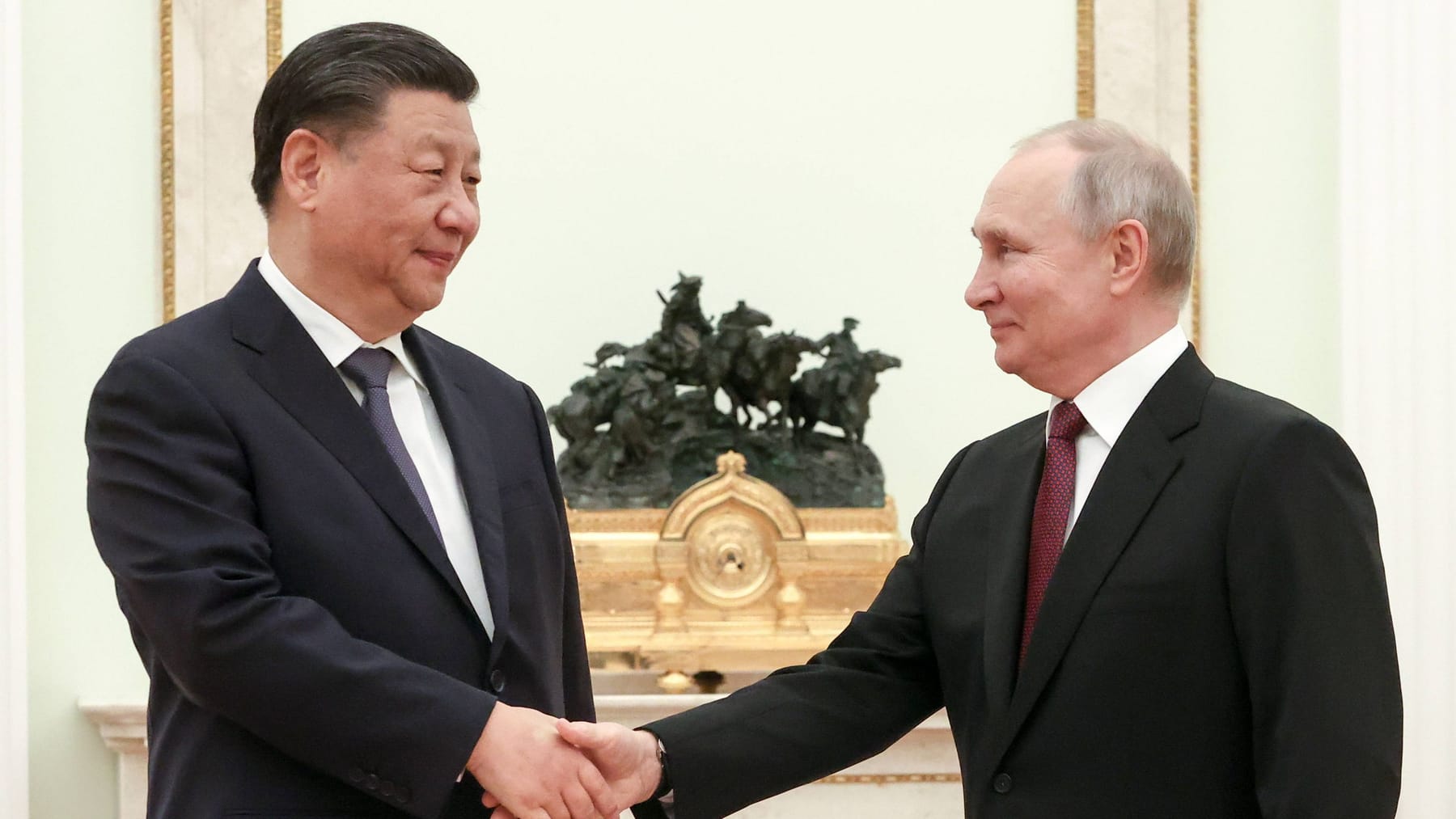+ Ukraine-Krieg im Newsblog + | Xi lädt Putin trotz Haftbefehlt nach China ein