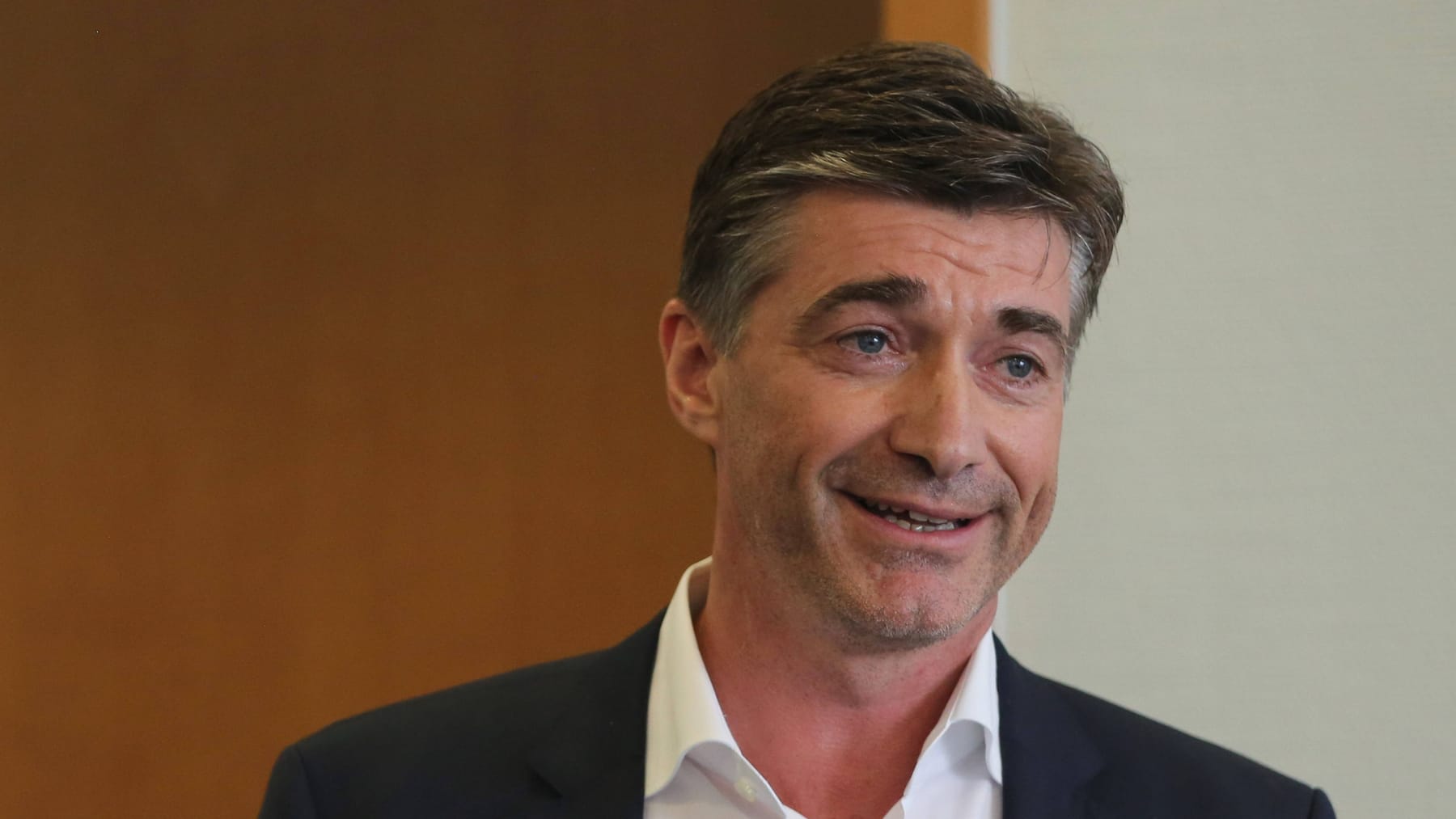 Er liebt Pornostar: FDP-Mann von Parteikollegen abgestraft