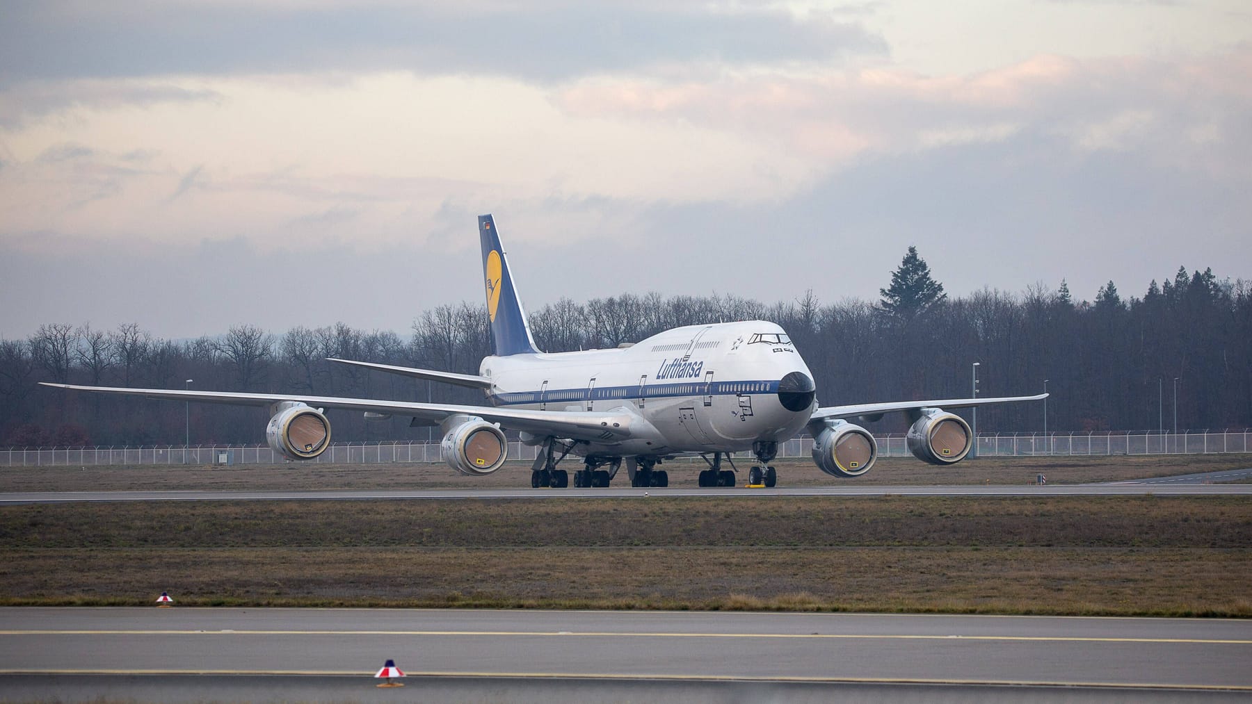 Flughafen Frankfurt Fraport Sperrt Nordwest Landebahn Erneut