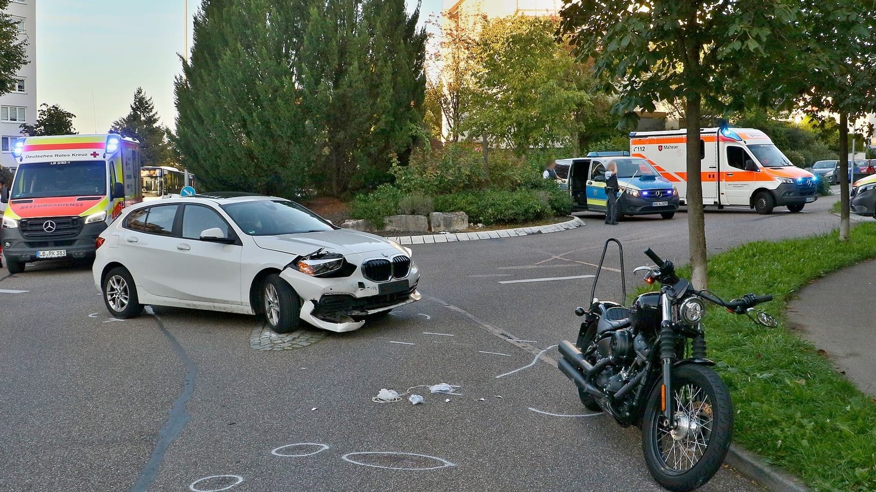 Schwieberdingen Harley Fahrer übersehen Autofahrerin kracht in Motorrad