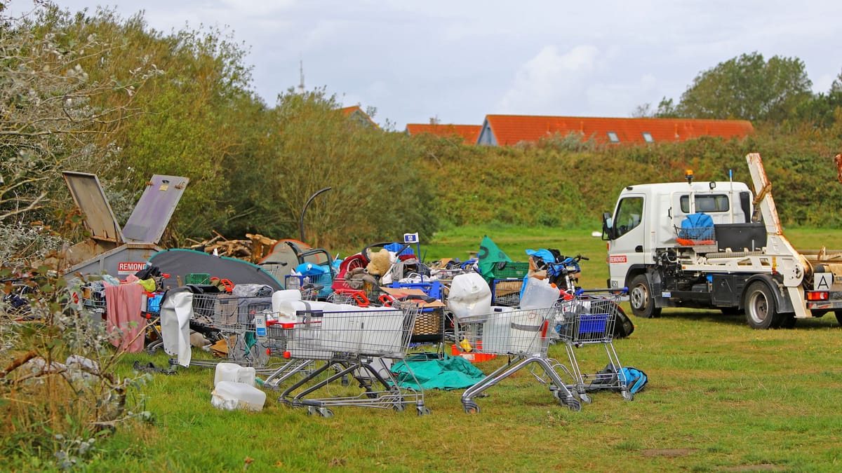 Sylt Aktivisten Beenden Protestcamp In Tinnum Hinterlassen Aber M Llberg