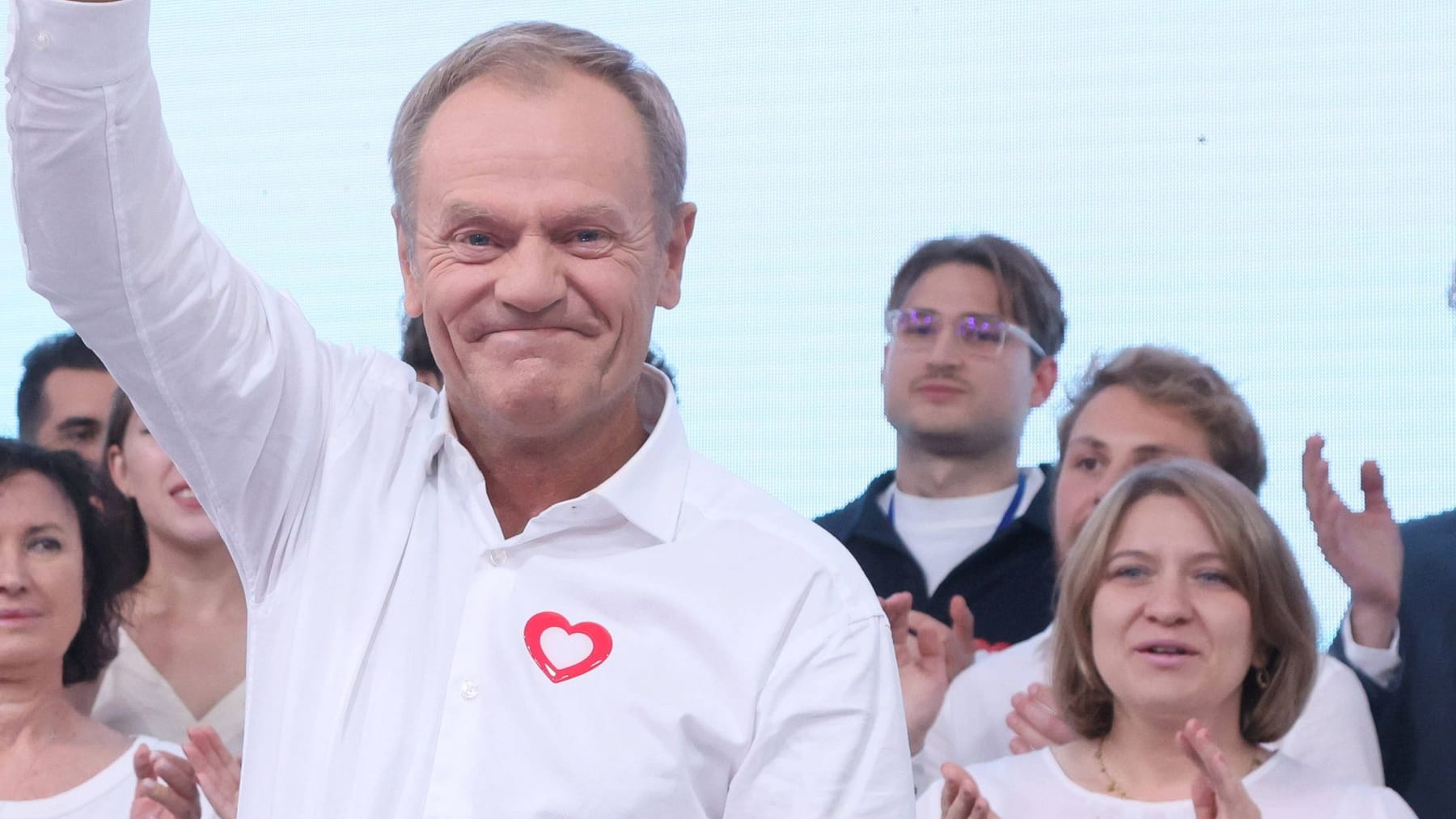 Wahlen In Polen Regierungspartei Pis Vorn Verliert Aber Mehrheit An Tusk