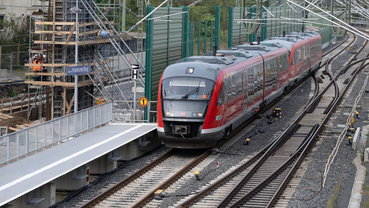 Frankfurt Bauarbeiten Auf S Sperrung Zwingt Pendler Zu Ersatzbussen