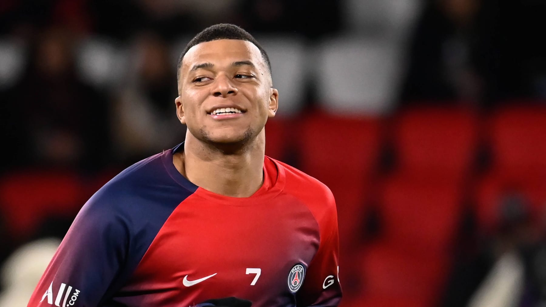 Kylian Mbappé le footballeur rejoindra probablement le Real Madrid cet