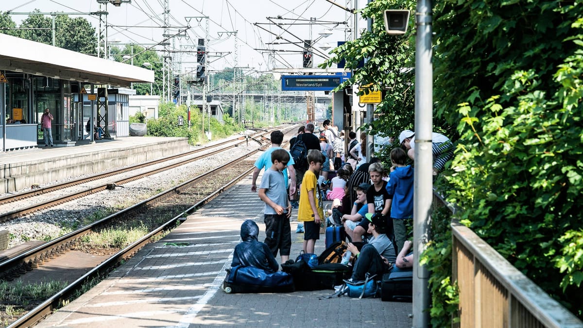 Bahnverkehr Im Norden Weiter Massive Einschr Nkungen Nach E Bus Brand