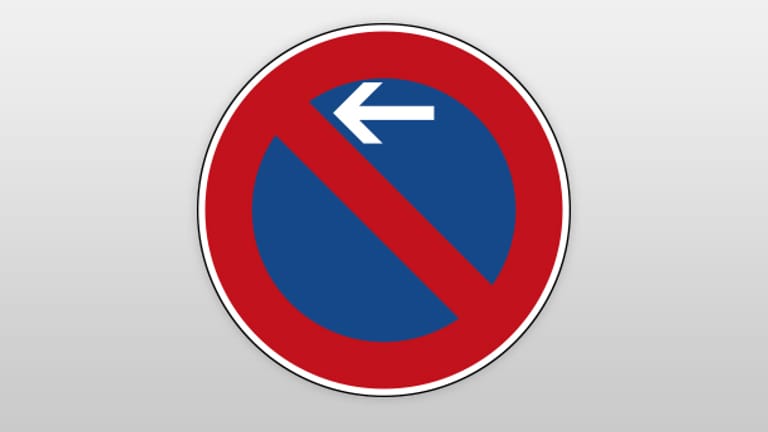 Eingeschränktes Halteverbot mit Pfeil, der nach links zur Fahrbahn zeigt: Hier beginnt der Anfang des verbotenen Bereichs; das kurze Halten ist erlaubt.