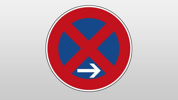 Absolutes Halteverbot mit einem Pfeil von der Fahrbahn weisend: Ende des verbotenen Bereichs; weder Parken noch Halten ist erlaubt.