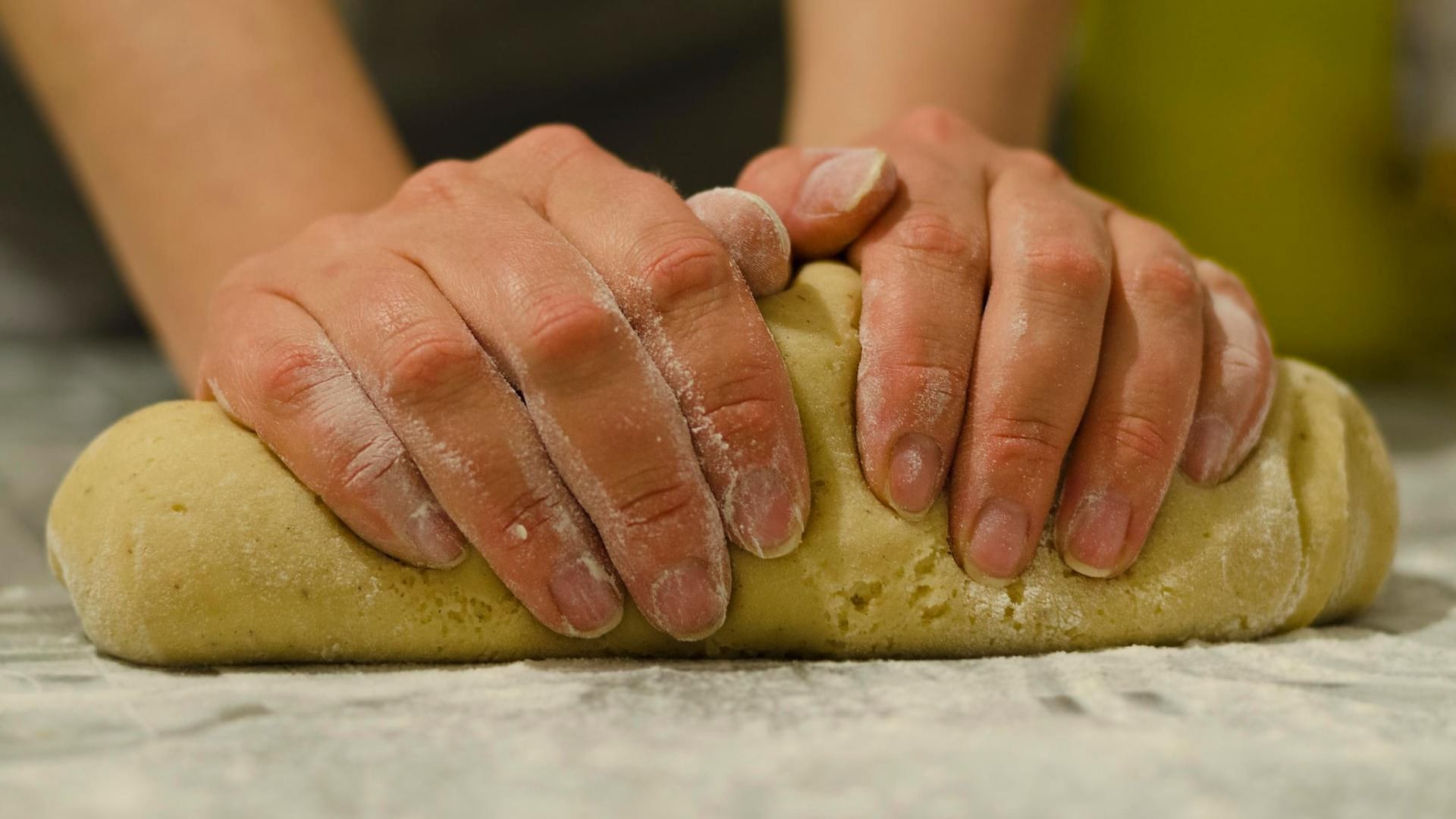 Mit diesem Kalakukko-Rezept gelingt Ihnen spielend einfach der Fisch im Brotteig.