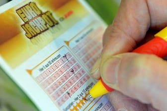 Fünf Zahlen aus 50 und zwei Eurozahlen muss der Spieler beim Eurojackpot ankreuzen.