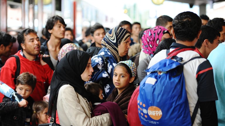 Flüchtlinge bei ihrer Ankunft in Bayern.