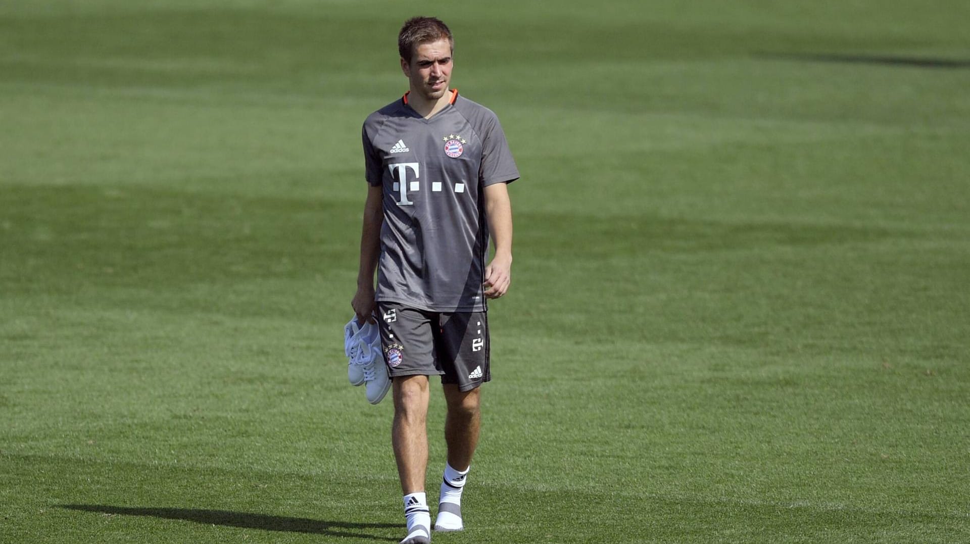 Philipp Lahm im Trainingslager des FC Bayern in Doha/Katar.