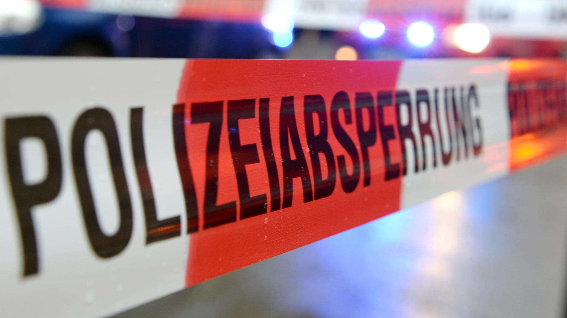 Polizeiabsperrung (Symbolbild): Die vermisste 84-Jährige wurde tot aufgefunden.