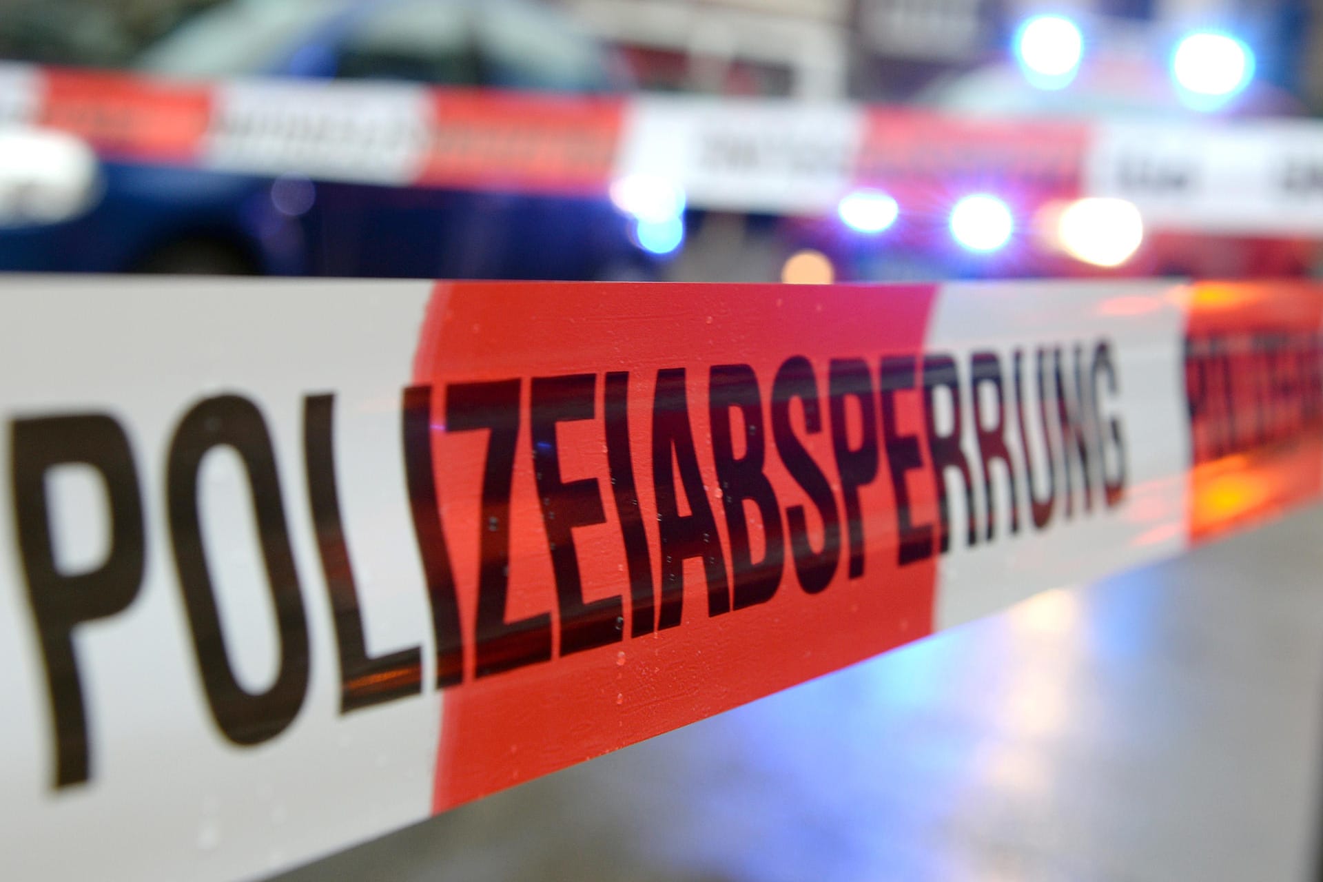 Polizeiabsperrung (Symbolbild): Die vermisste 84-Jährige wurde tot aufgefunden.