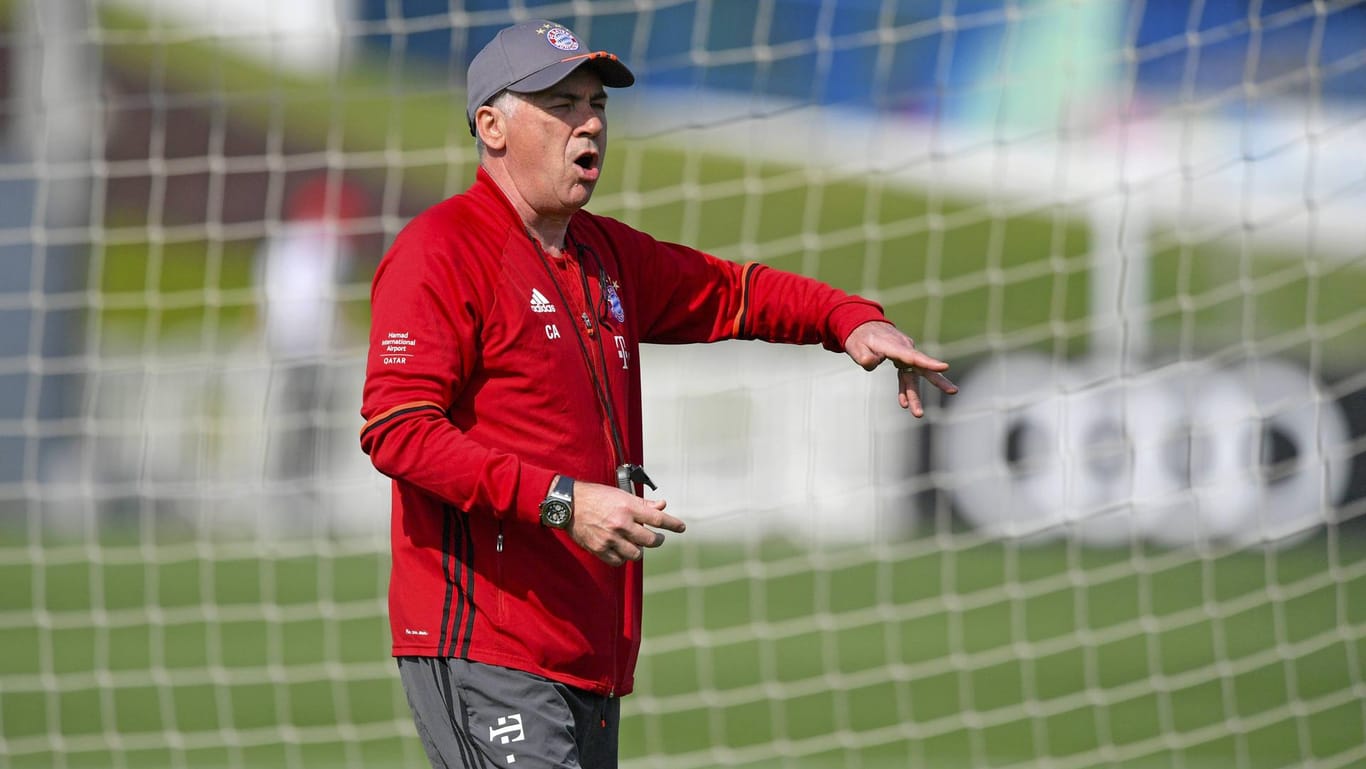 Trainer Carlo Ancelotti und FC Bayern München konnten in Doha unter perfekten Bedingungen trainieren.
