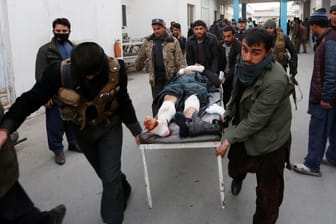 Bei dem Selbstmordanschlag in Kabul wurden zahlreiche Menschen verletzt.