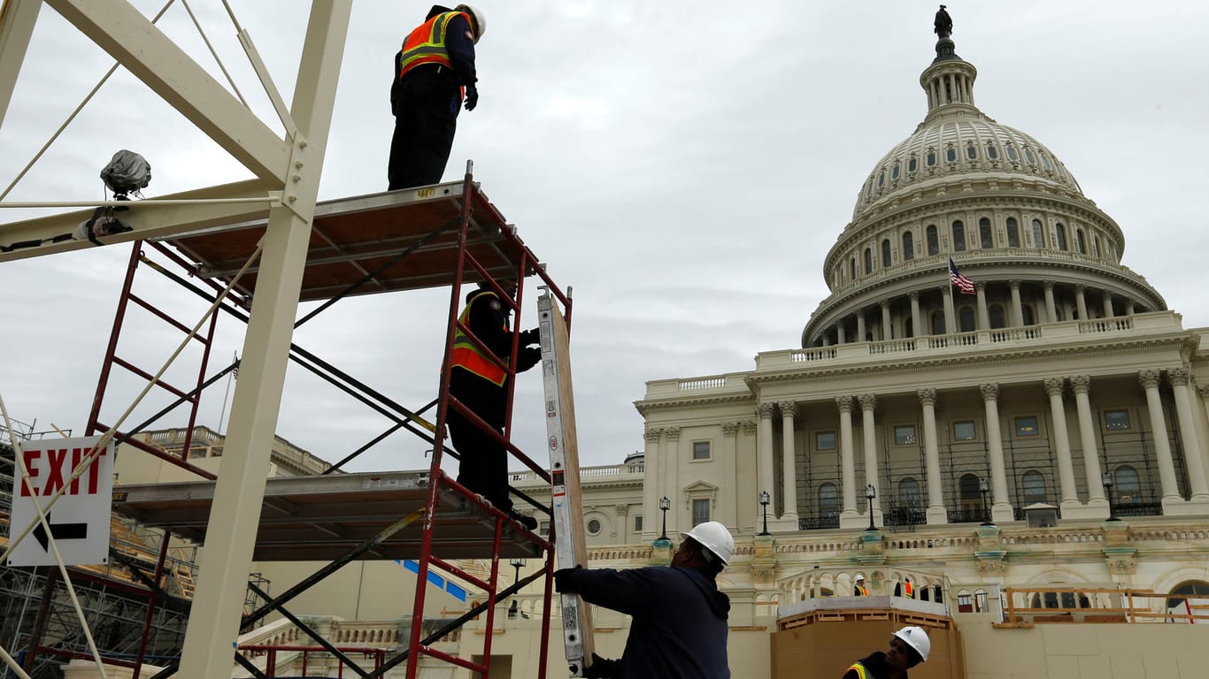 Baumaßnahmen vor dem US-Capitol in Washington für die Amtseinführung Donald Trumps.