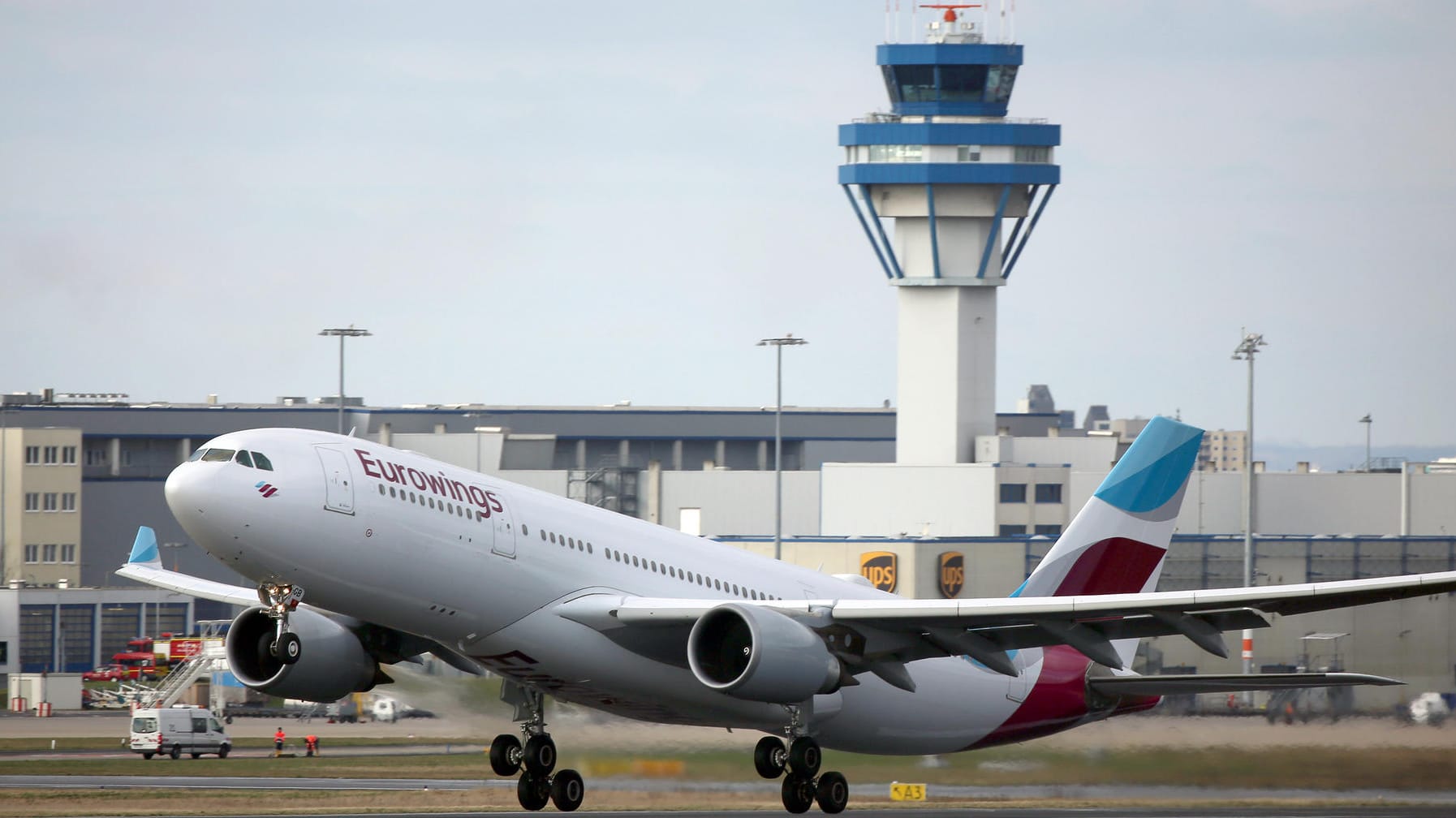 Ein Airbus der Lufthansa-Tochter Eurowings (Symbolbild).