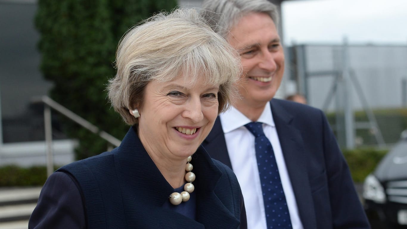Die britische Premierministerin Theresa May und ihr Finanzminister Philip Hammond: Bald Klarheit über die britische Brexit-Strategie?