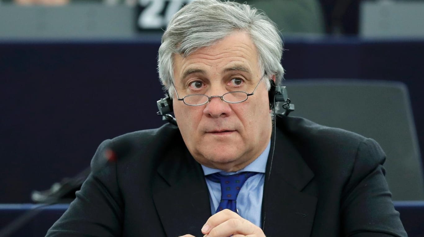 Antonio Tajani hat bei der Abstimmung im EU-Parlament die größte Fraktion hinter sich.