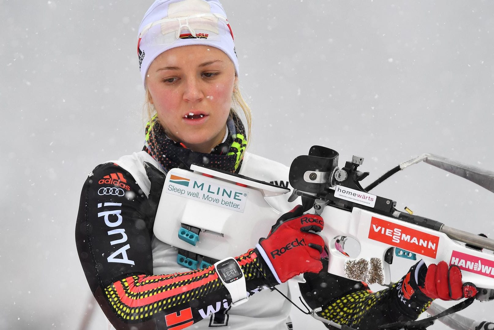 Unzufrieden: Biathletin Miriam Gössner hat auch im diesem Winter Probleme mit Spitzenergebnissen. Das hat Folgen.