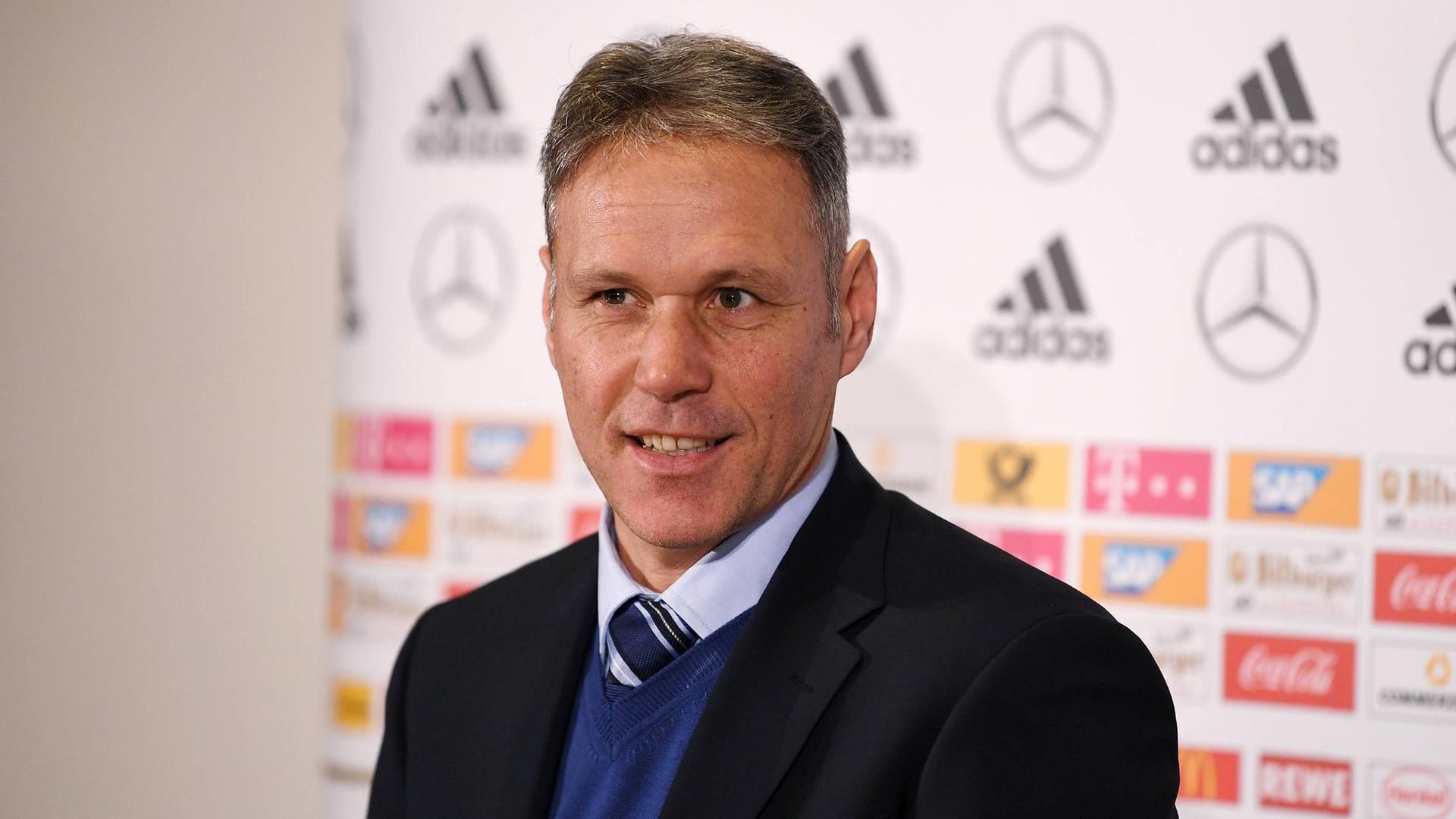 Marco van Basten ist mittlerweile Funktionär bei der FIFA.