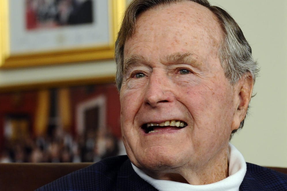 George Bush senior liegt auf der Intensivstation eines Krankenhauses in Houston.