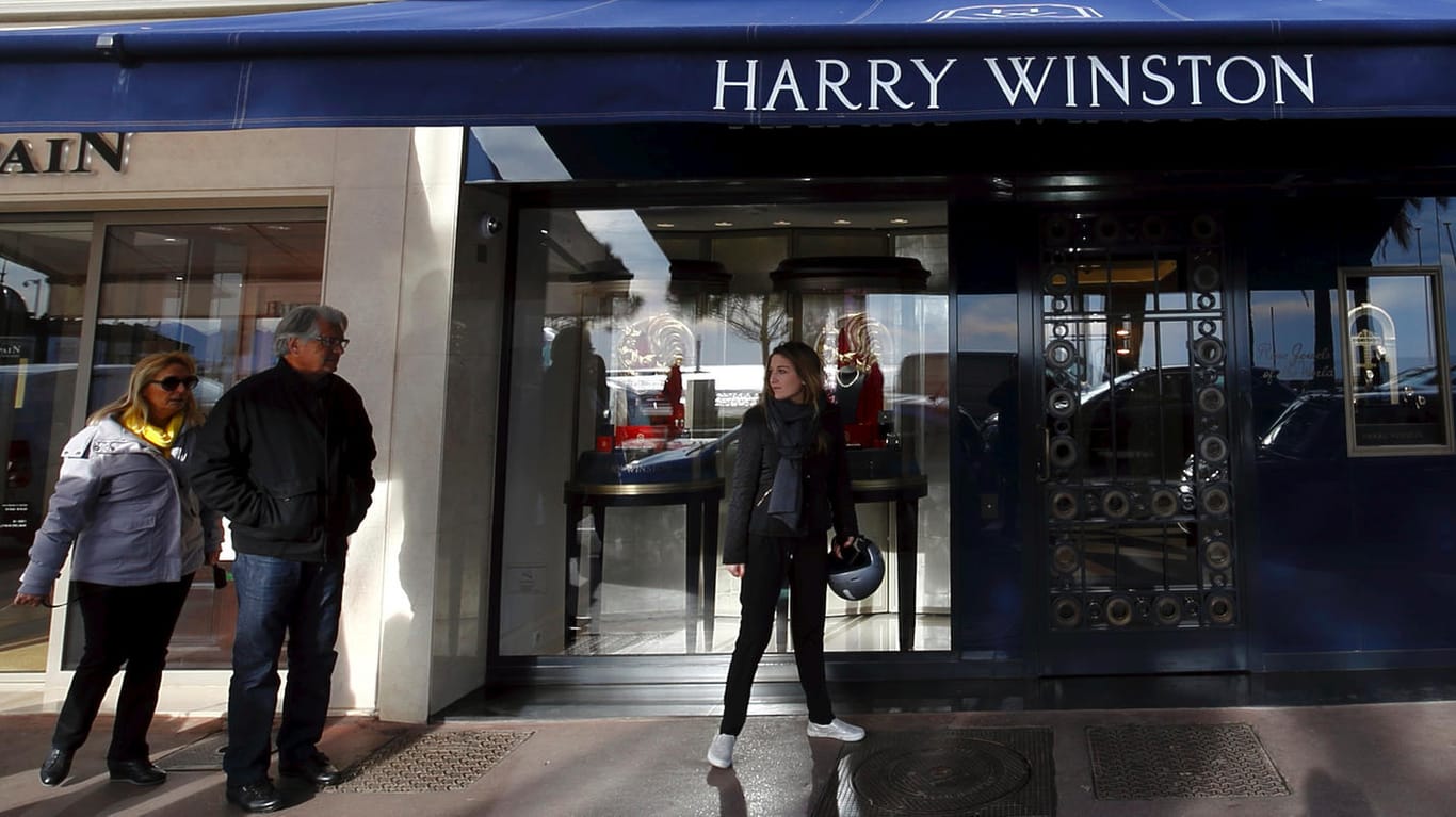 Das Juweliergeschäft Harry Winston an der Promenade von Cannes.