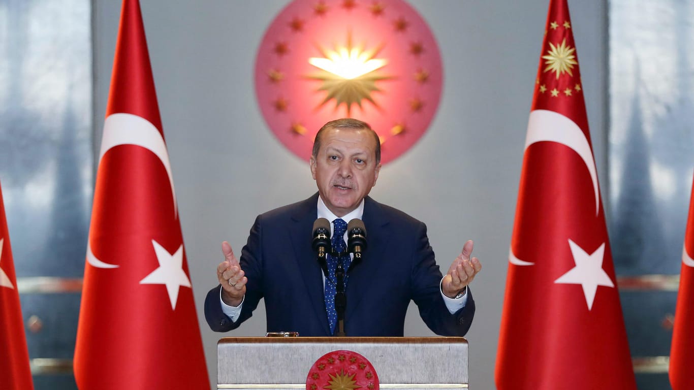 Der türkische Präsident Recep Tayyip Erdogan auf dem Weg zur Alleinherrschaft.