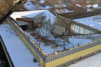 Die eingestürzte Turnhalle in Lingen.