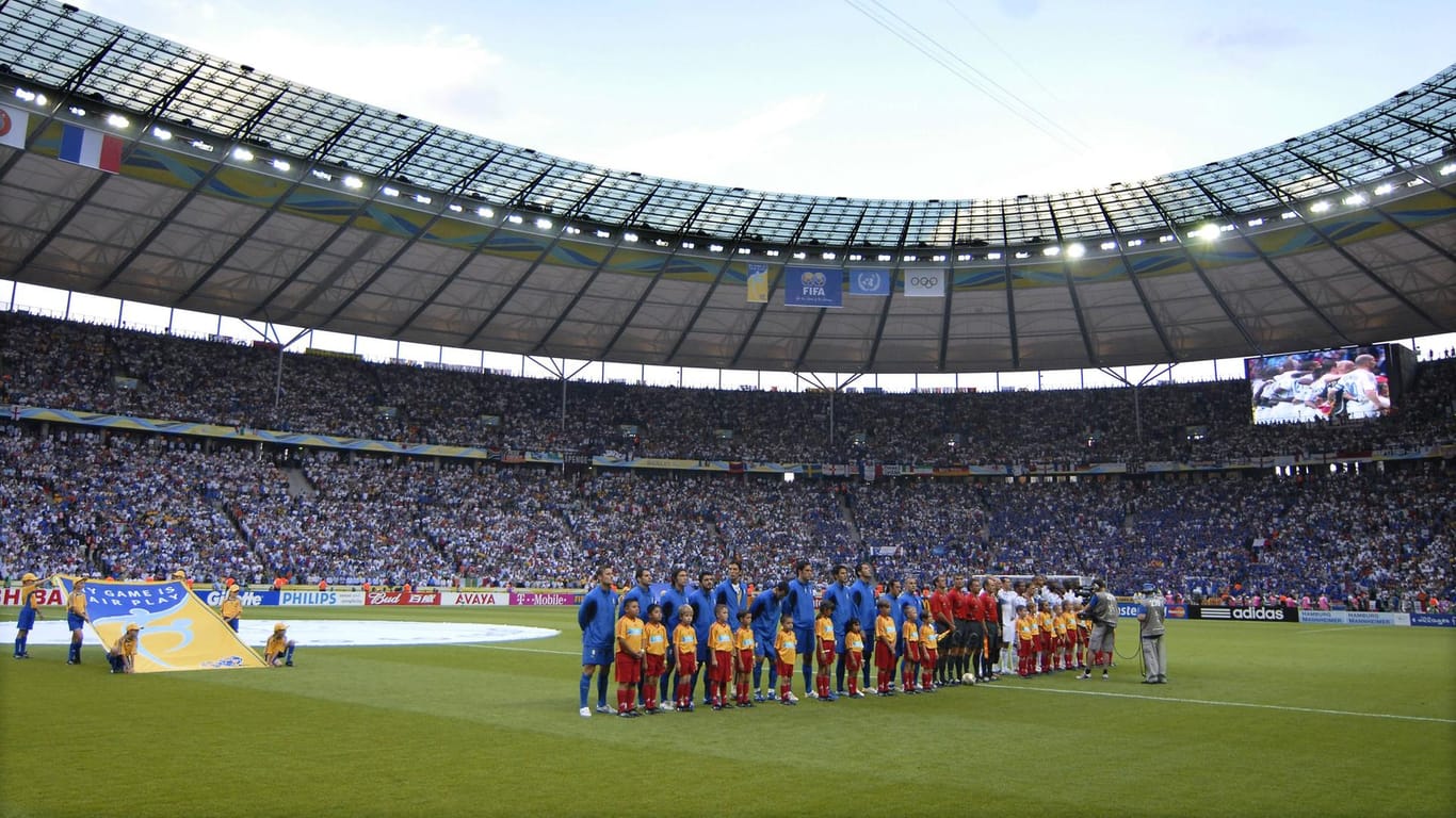 Das Berliner Olympiastadion vor dem WM-Finale 2006. Nun will der DFB erneut ein großes Turnier ausrichten.