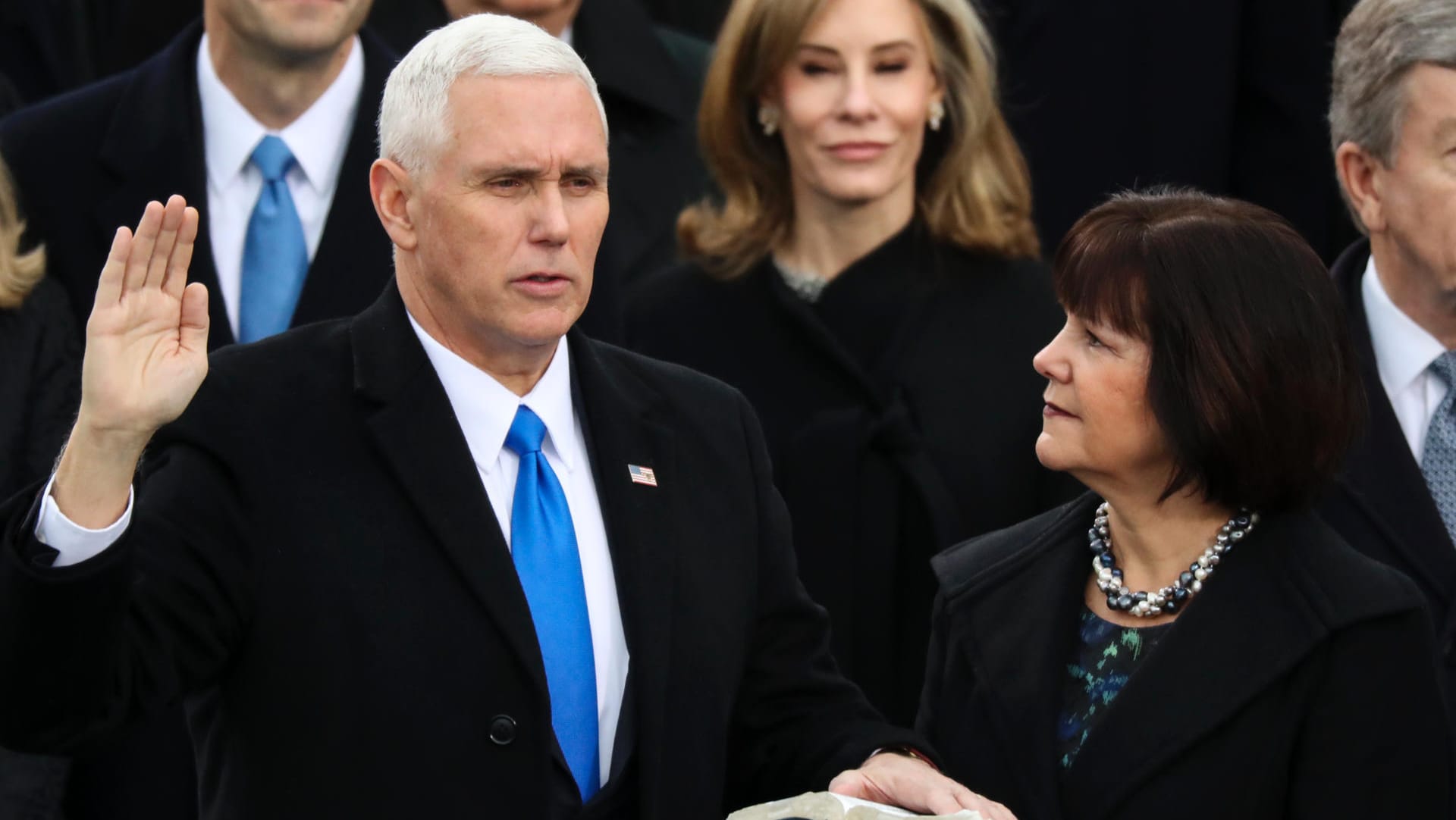 US-Vizepräsident Mike Pence wird vereidigt.