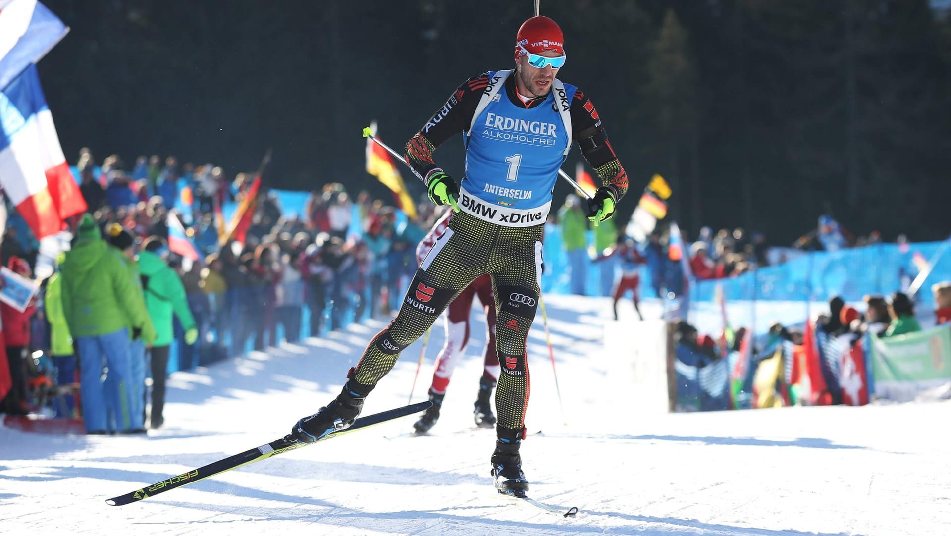 Biathlet Arnd Peiffer auf dem Weg Richtung Ziel