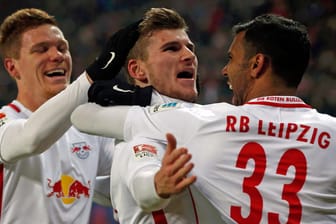 RB-Stürmer Timo Werner (Mitte) bejubelt mit seinen Teamkollegen den Treffer zum zwischenzeitlichen 2:0.