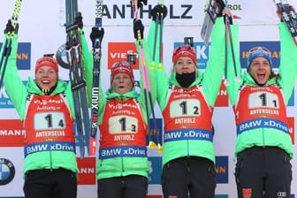 Erfolgreiches Quartett: Dahlmeier, Franziska Hildebrand, Maren Hammerschmidt und Vanessa Hinz (von links) waren in der Staffel von Antholz nicht zu schlagen.