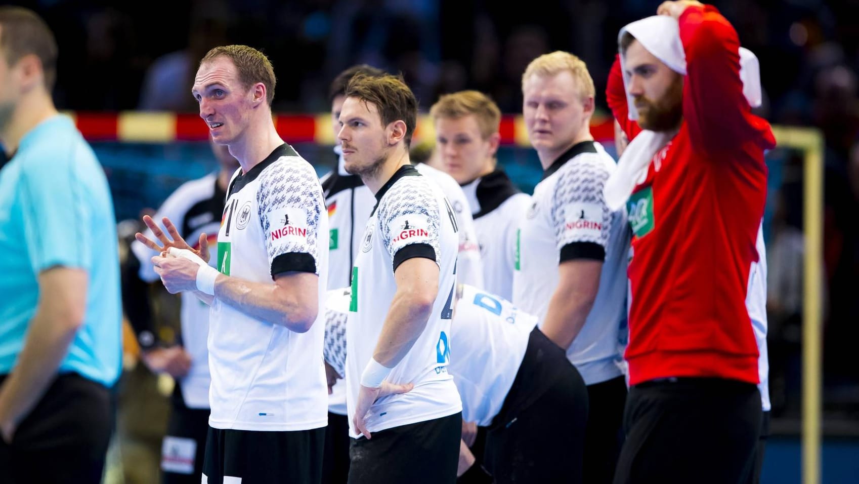 Die deutschen Handballer sind fassungslos.