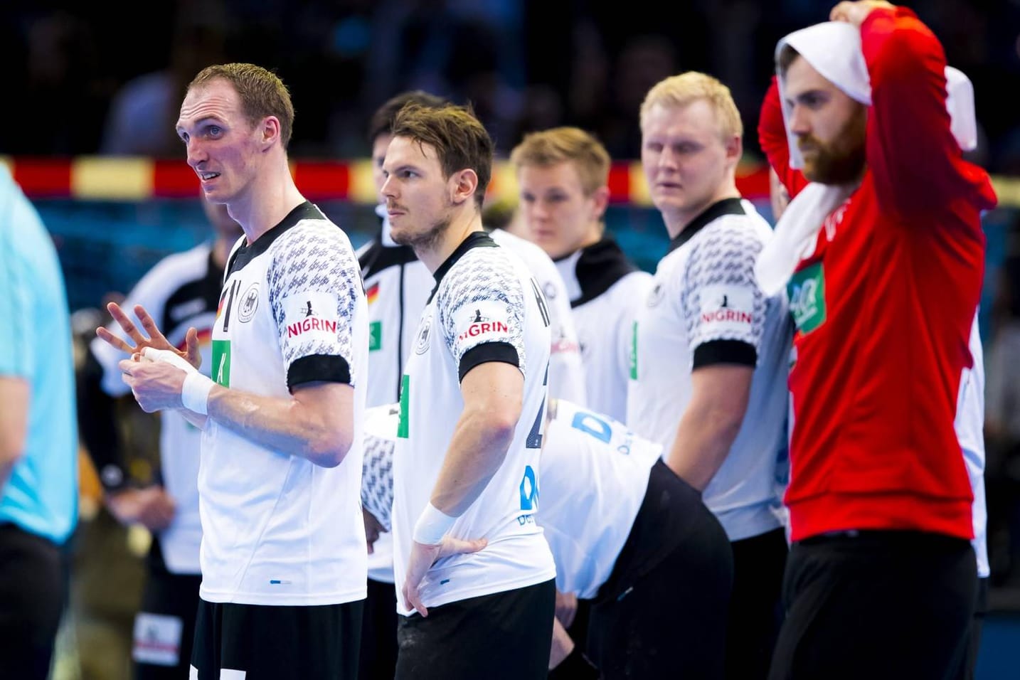 Die deutschen Handballer sind fassungslos.