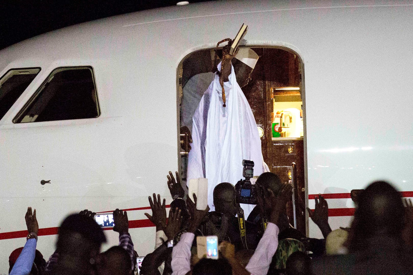 Jammeh bei seinem Abflug.