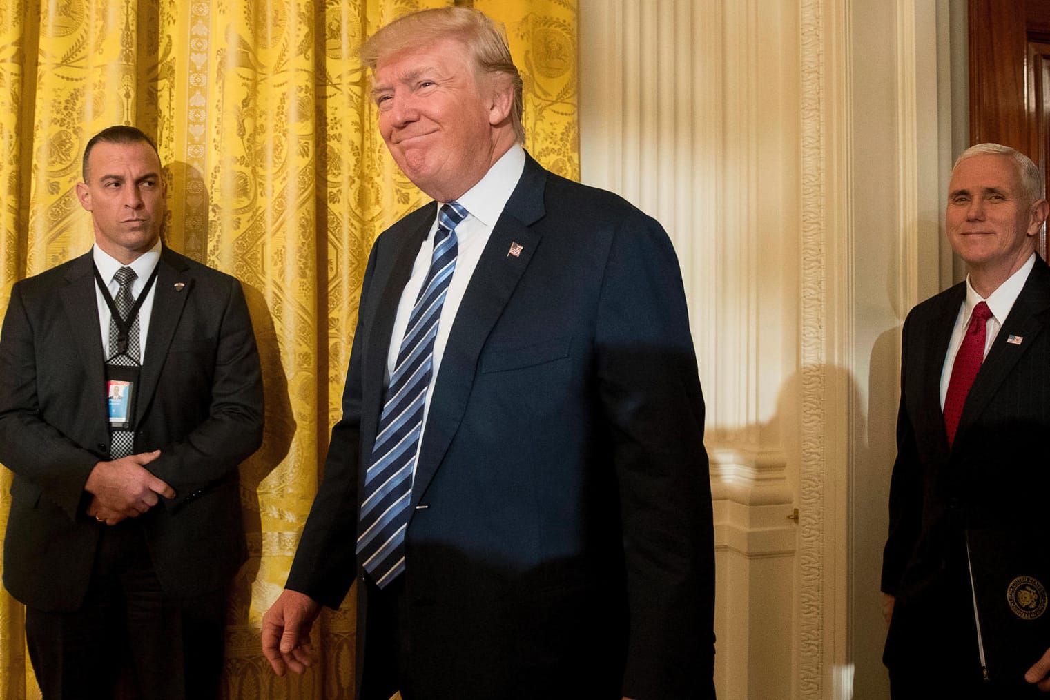 Donald Trump vor der Vereidigung seiner Berater.