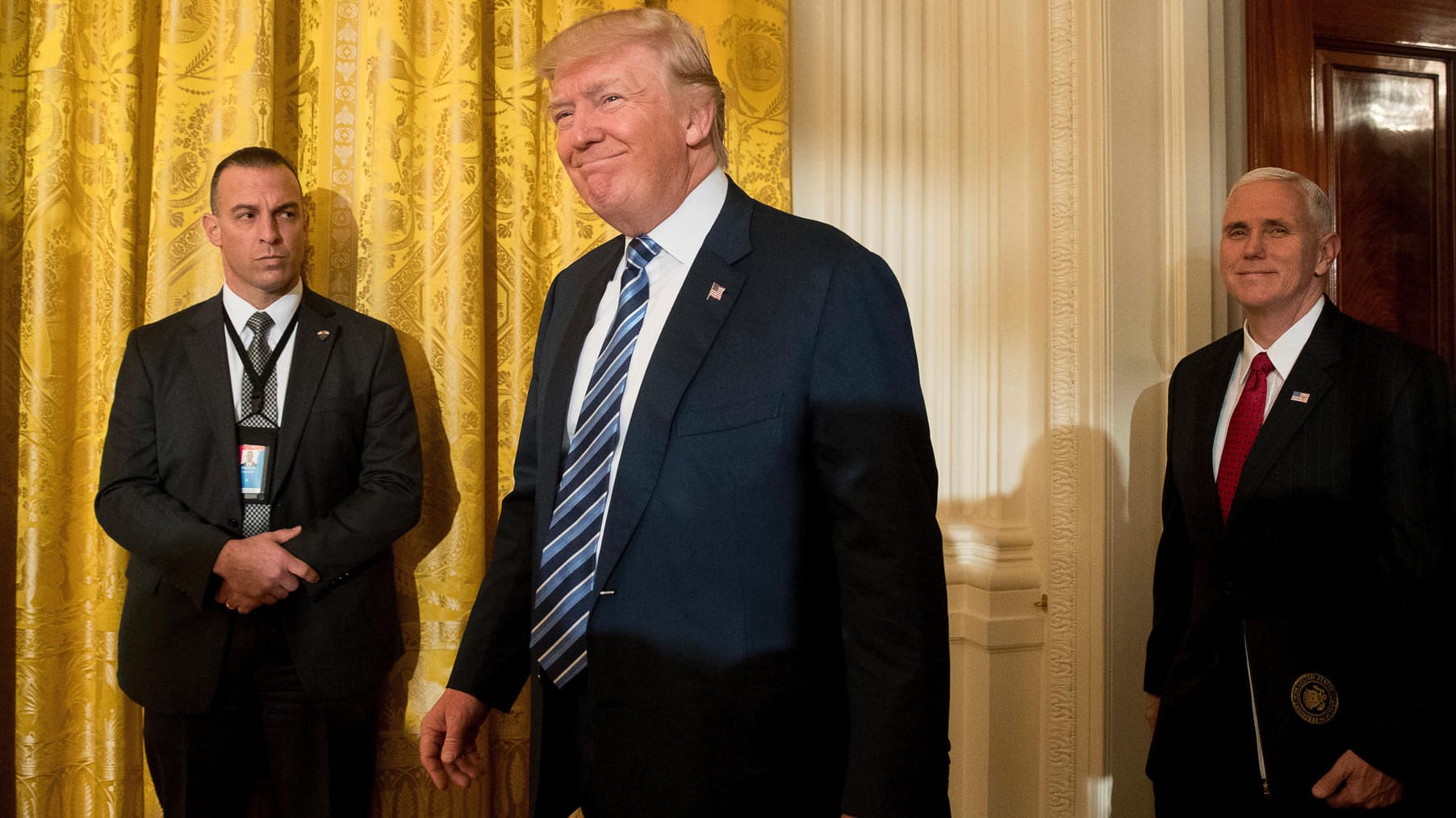 Donald Trump vor der Vereidigung seiner Berater.